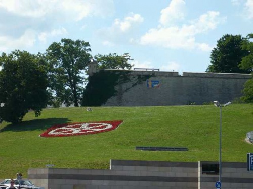 ERFURT - Domplatz Blick zum Petersberg