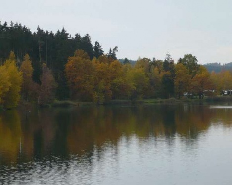 Herbst am Stausee Hohenfelden