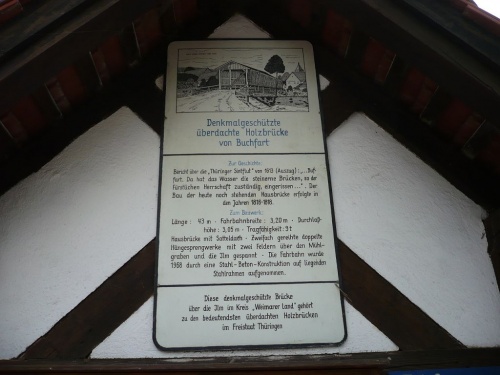 Denkmalgeschützte Holzbrücke