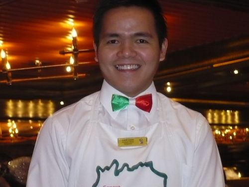 016 Unser Tischkellner Lowie