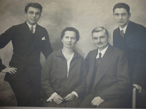 1931 - Karl u. Klara Tettschlag mit ihren Söhnen