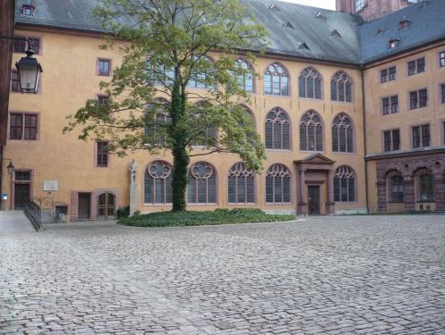 Würzburg 083 - Impressionen - Alte Uni