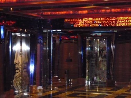 472 6.KSF ein Aufzug-Bereich