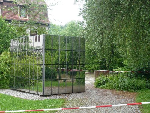 Weimar Kubus hinterm Stadtschloß