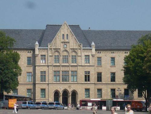 Domplatz Blick zum Gericht