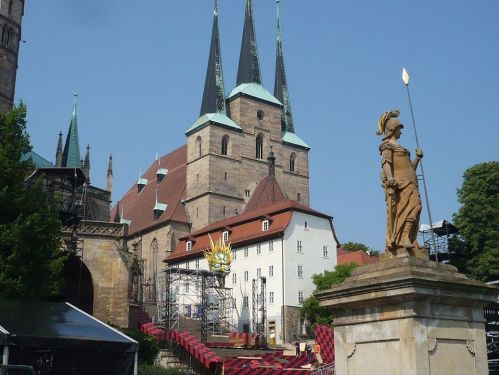 Aufbau 20. Dom Fest Sp Erf. 04