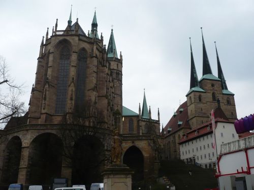 Dom und Severikirche 