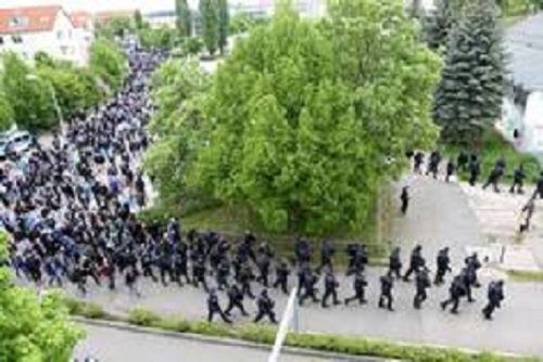 PolizeiEinsatz Fußball EF 03.05.14 Foto S. Fromm