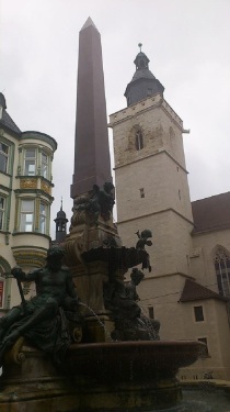 Anger _  Alter Angerbrunnen u. St.Wigbert