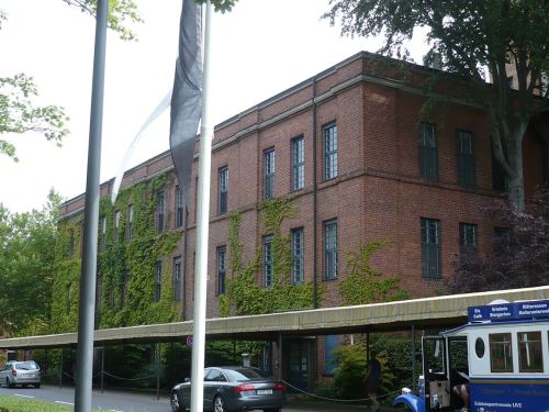 2014.08.11. 09 Zw.-Stopp i. BAYREUTH FestSpielHalle