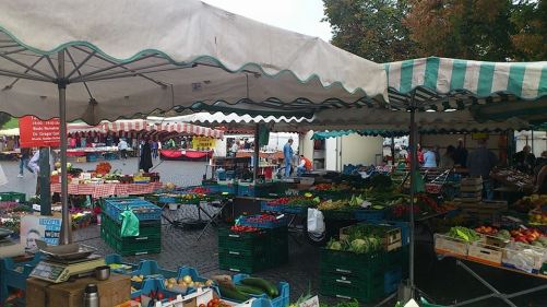 Domplatz Markttag