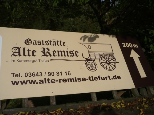 Weimar-Tiefurt 5 Pause im Park