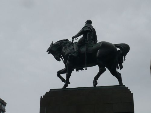 048 6.KSF MONTEVIDEO _ Plaza Independencia