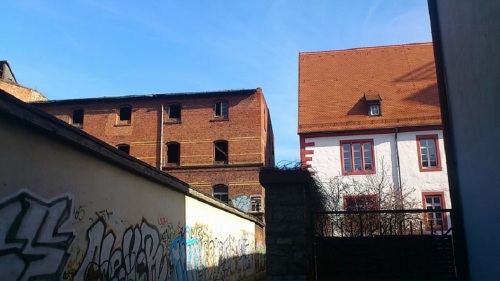 Pflöckengasse ... ruiniert neben saniert