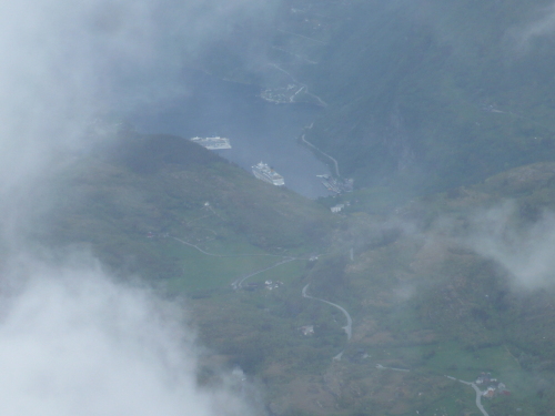 078_7.KreuzSchiffFahrt Blick i.d. Fjord v. 1500m NN