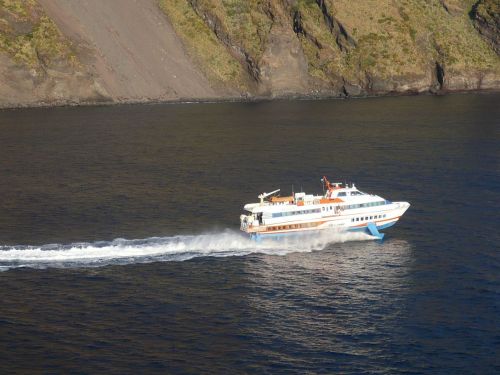 109 Vor der Vulkaninsel