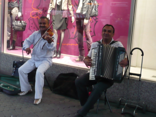 Nürnberg 022 Sraßenmusiker i. Königstraße