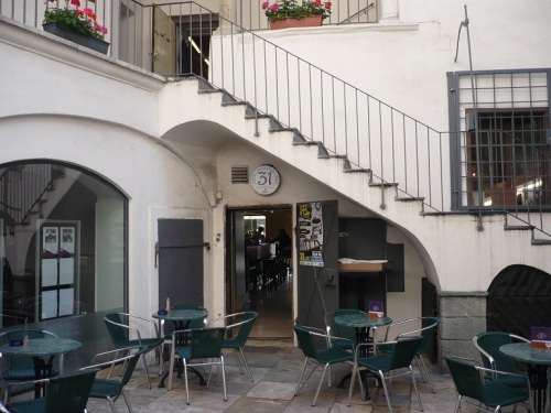 023 KLAGENFURT Landhaus Innenhof