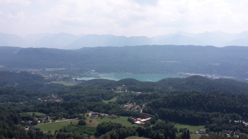 081 PYRAMIDENKOGEL Blick a.d. Keutschacher See