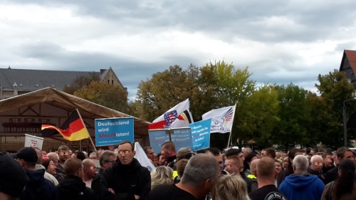 2015.09.16 AfD will Zeichen setzen, aber ... 05 Treff Domplatz
