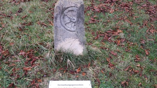 Grenzstein 01