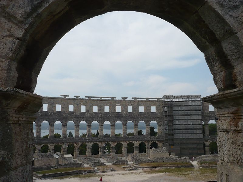 059 Pula_ Amphitheater