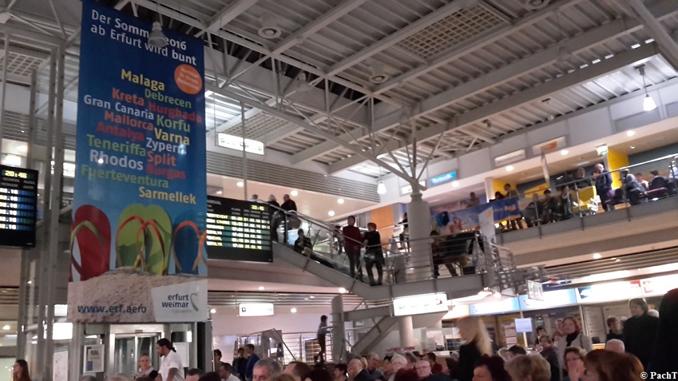 2016.02.20 Konzert FlughafenTerminal 10 Ambiente 3