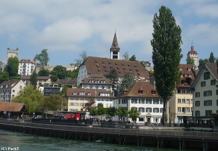 2016.05.23.-28. 073 Luzern Blick ü.d. Reuss auf Altstadt