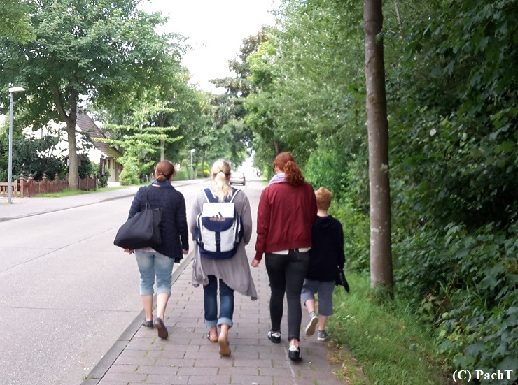 Dorum - Neufeld 35 Gang zum MiniGolfPlatz