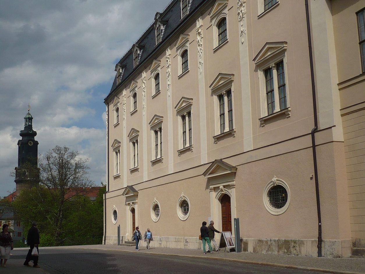 weimar-anna-amalia-bibliothek-01-vorderseitig