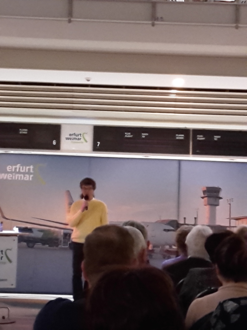 2016-12-09-buchlesung-im-terminal-6