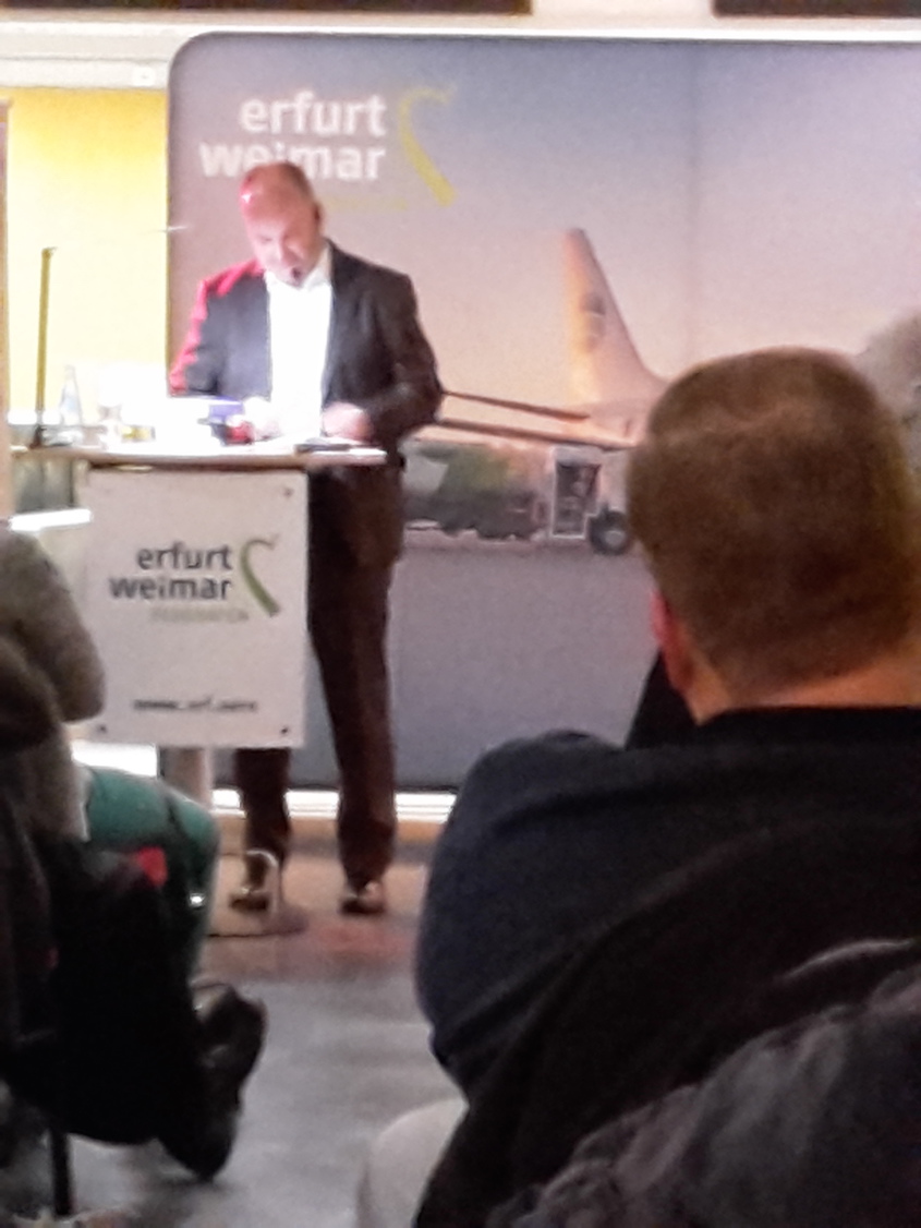 2016-12-09-buchlesung-im-terminal-7