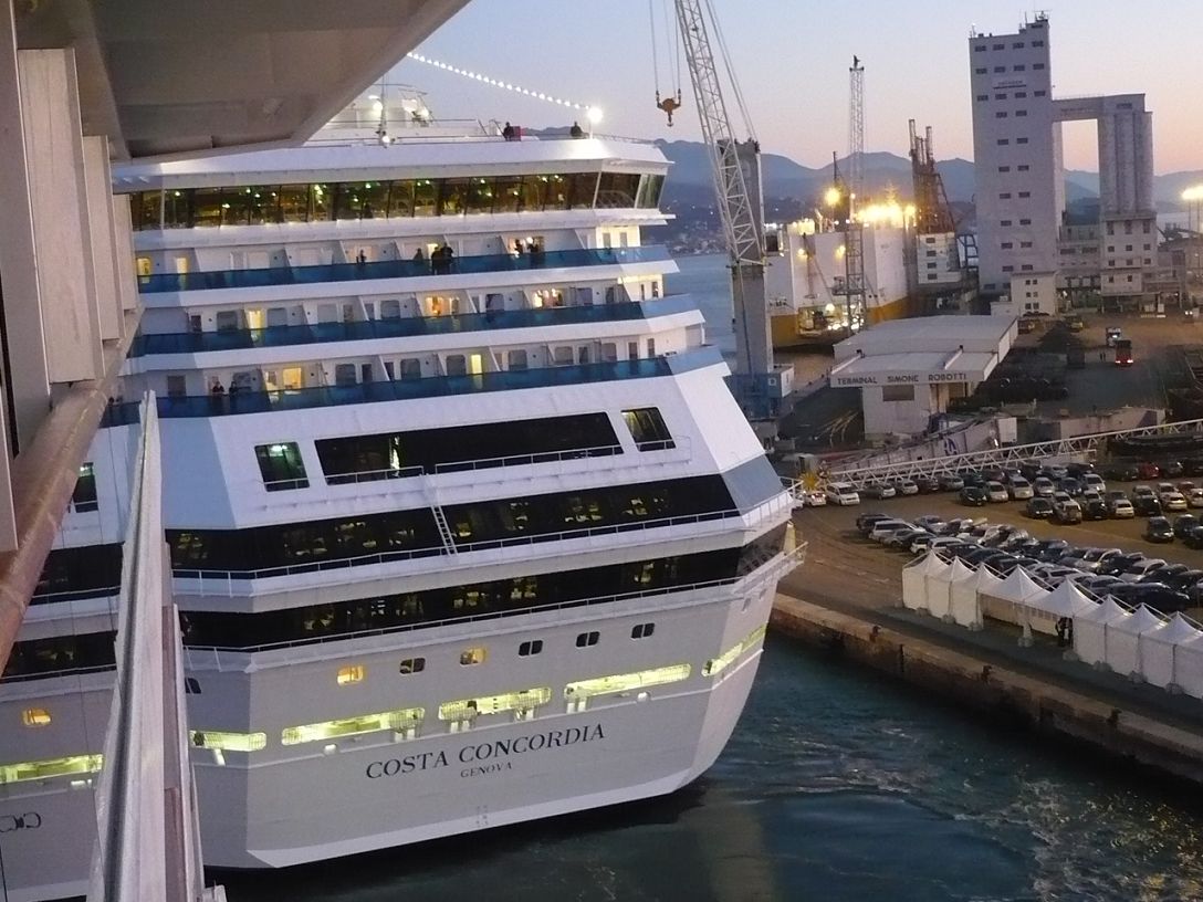 131-savona-anlegemano%cc%88ver-im-hafen-1