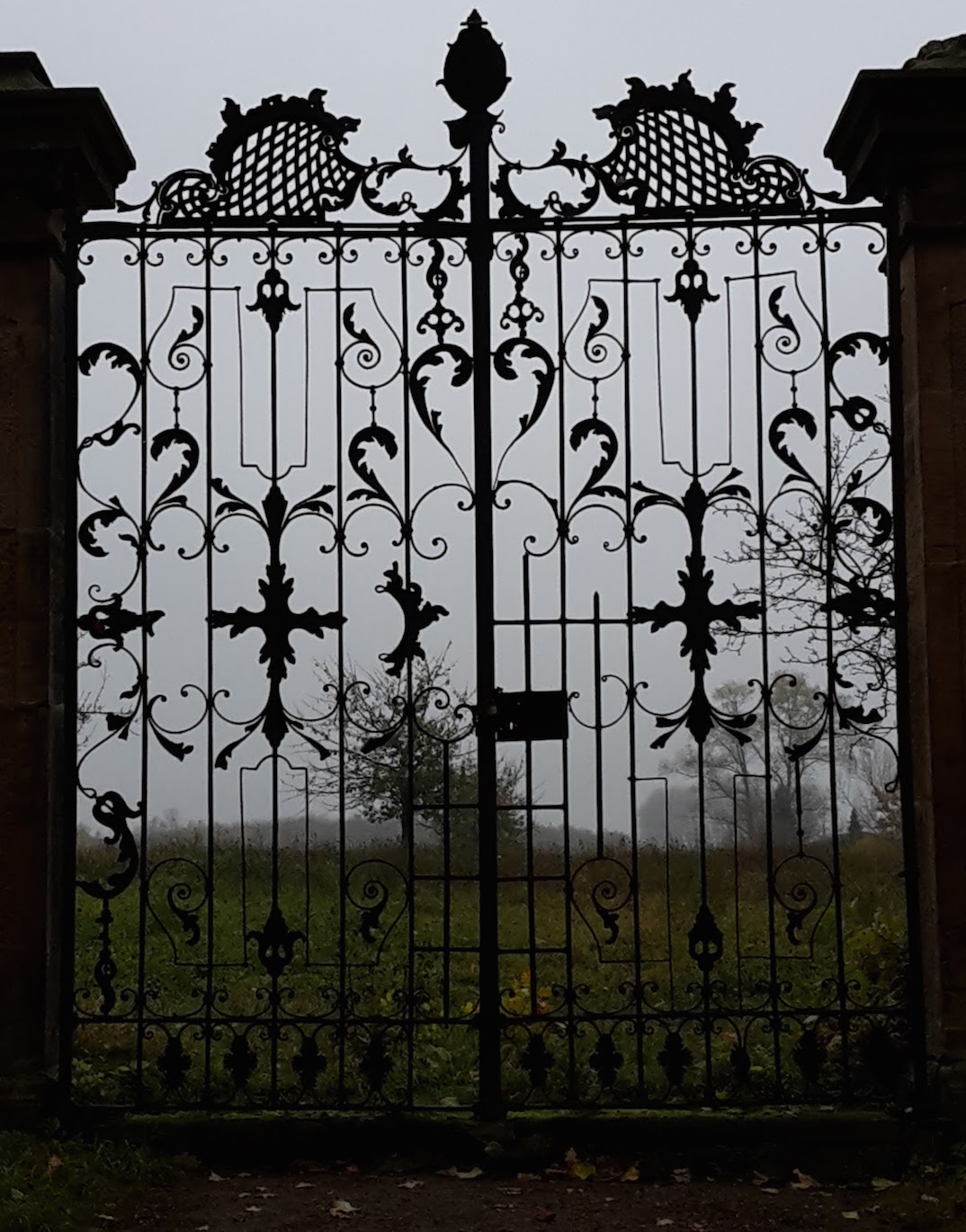 2017.11.07_04 Park und Schloss MOLSDORF ParkTor