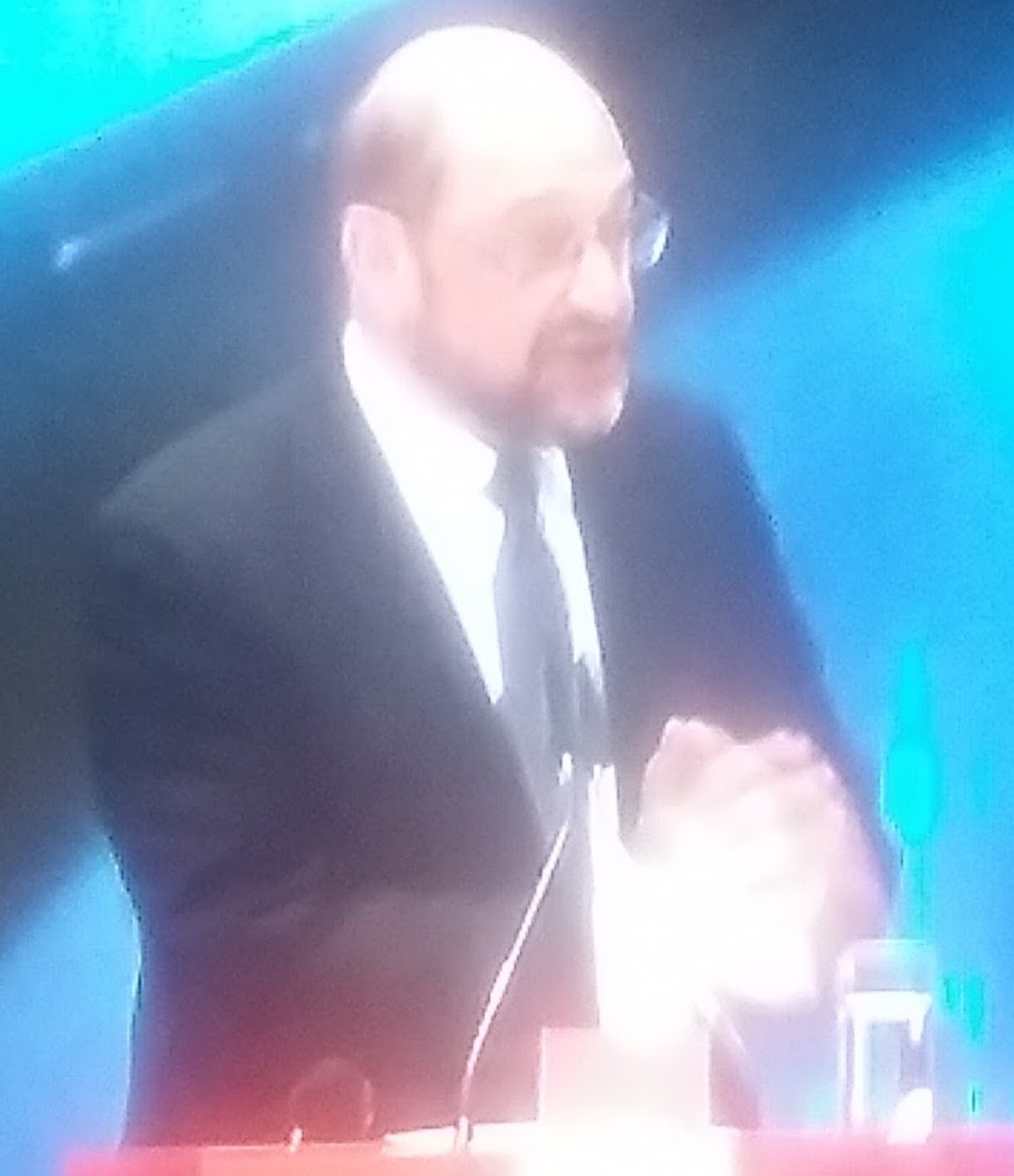 042 Der Herausforderer