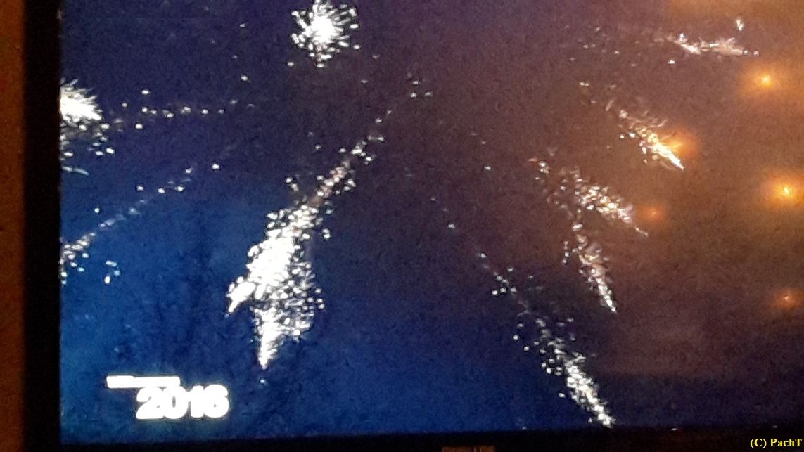 FeuerWerk 1 durchs Fenster