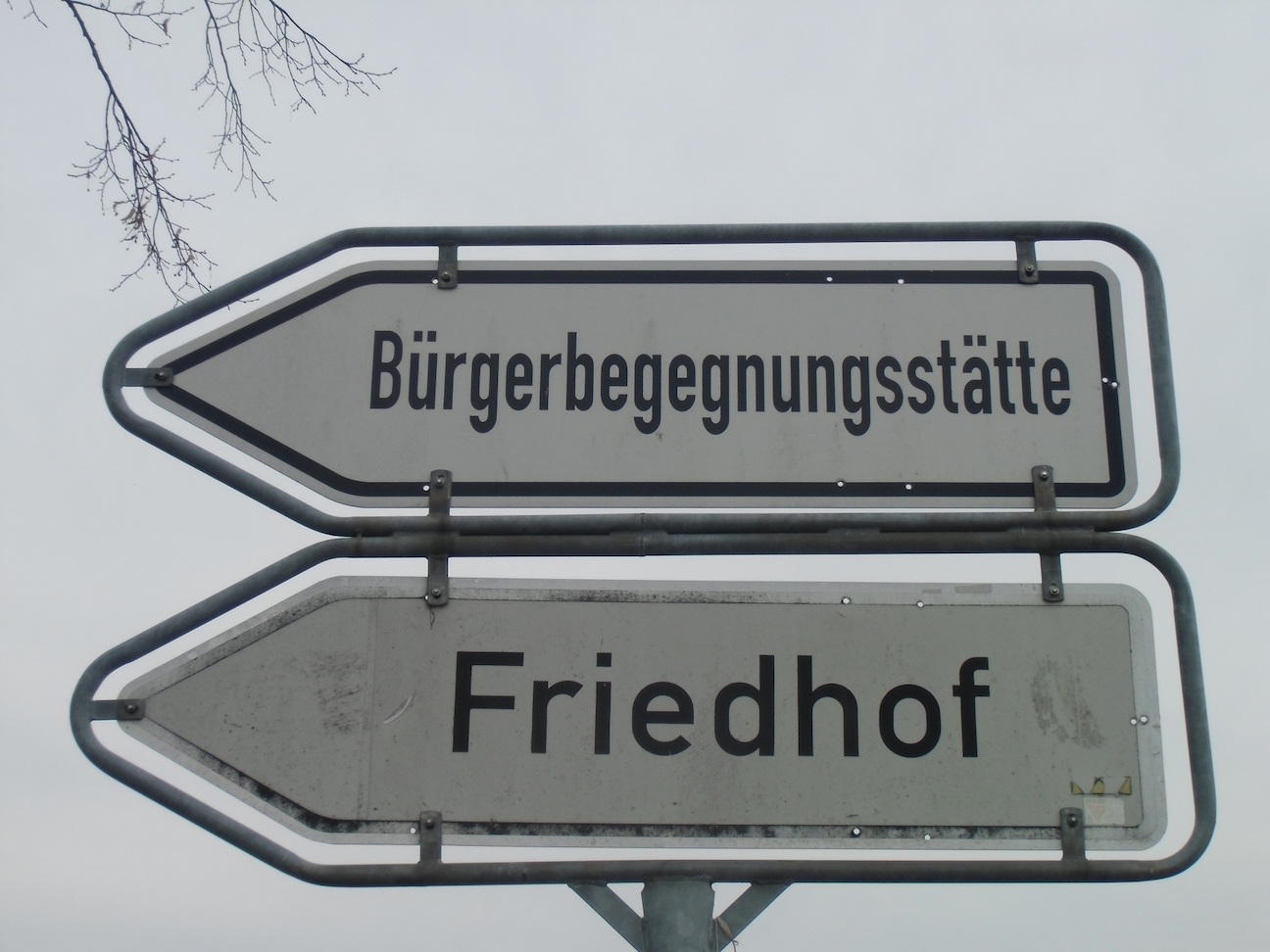 KURIOS 146 Öffentliches LEBEN u. STERBEN_e-e-s