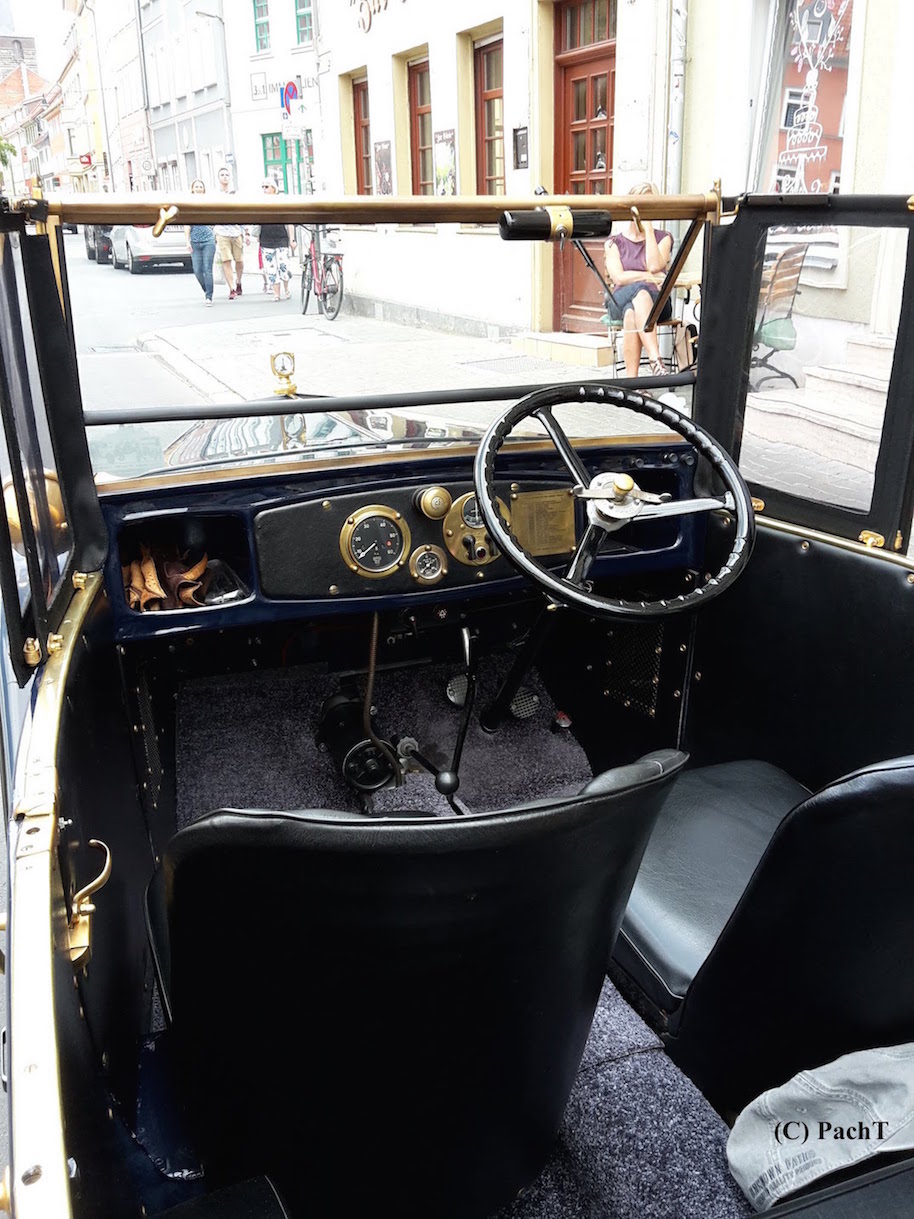 Oldtimer in Altstadt 2