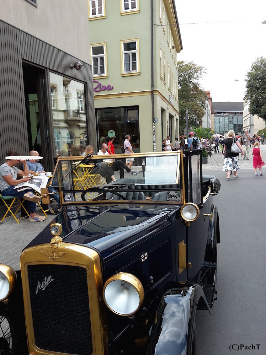 Oldtimer in Altstadt 4